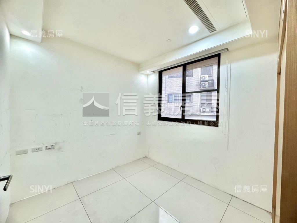 新北大朝南景觀４房房屋室內格局與周邊環境
