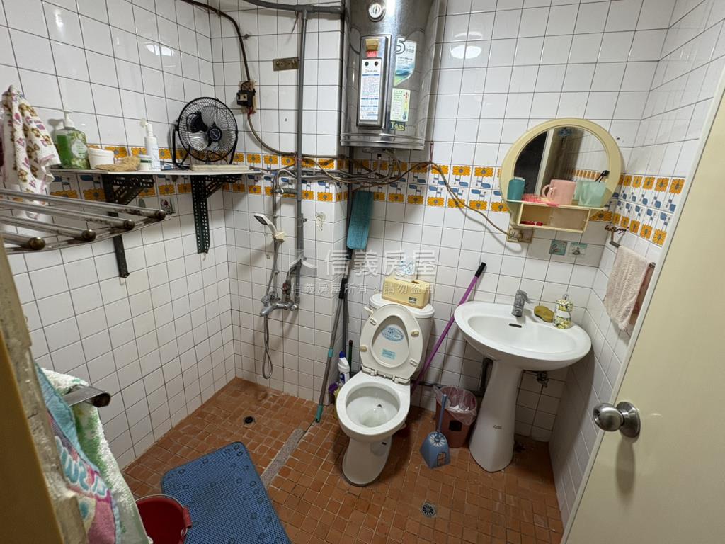 桃園福清街頂樓大公寓房屋室內格局與周邊環境