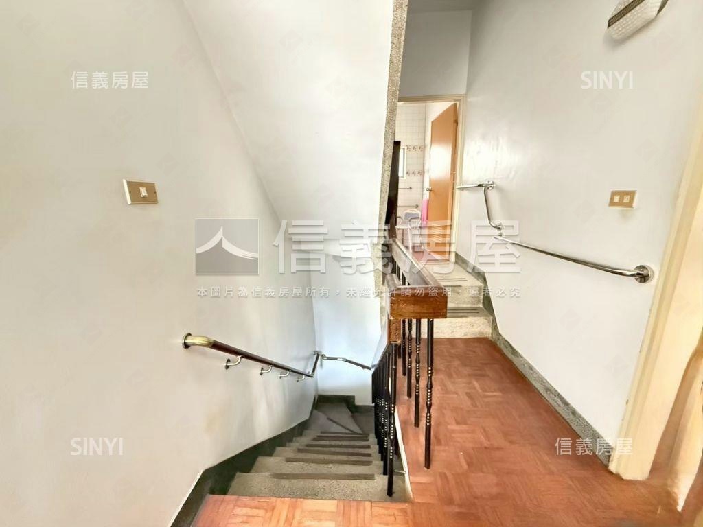 楠梓大地坪度假車墅房屋室內格局與周邊環境