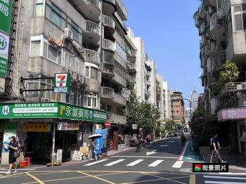 東區２１６巷稀有金店