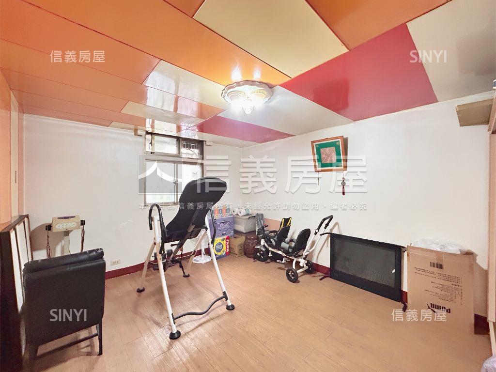 中興路透天店面房屋室內格局與周邊環境