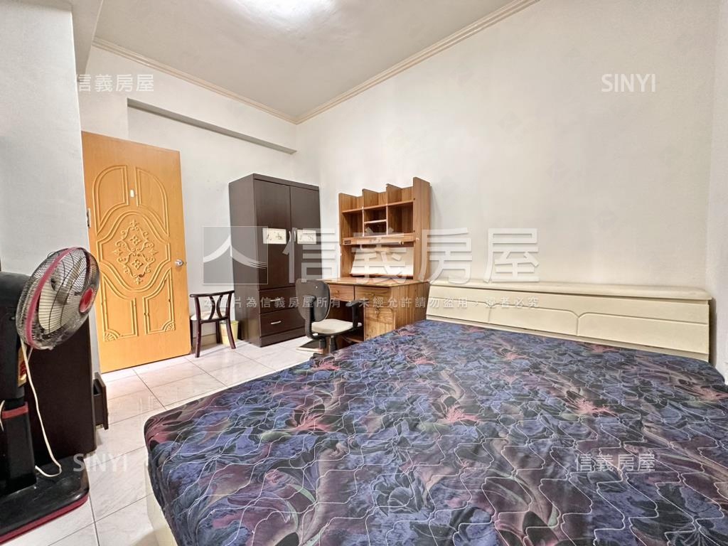 近小碧潭邊間三面採光美宅房屋室內格局與周邊環境