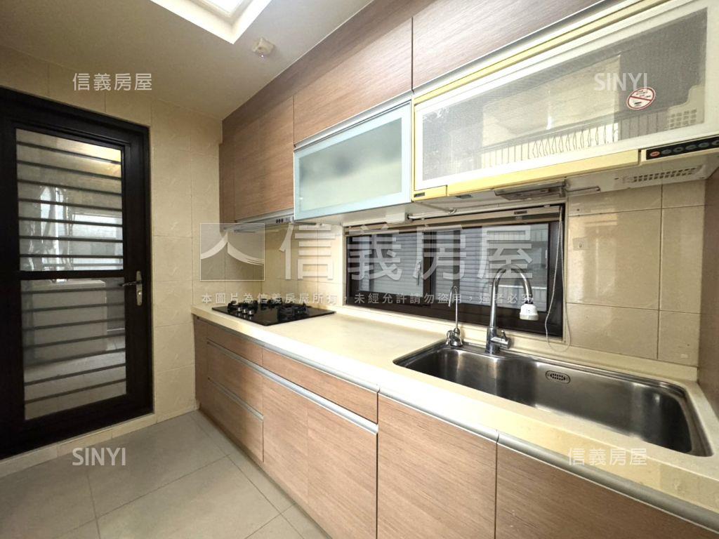 紫京城～朝南高樓景觀戶房屋室內格局與周邊環境