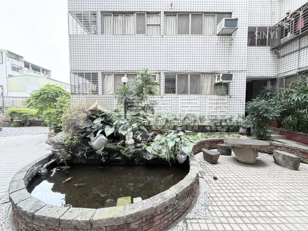 近捷運南屯站｜陽台套房房屋室內格局與周邊環境