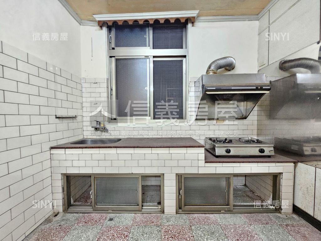 近市場夜市民權路公寓房屋室內格局與周邊環境