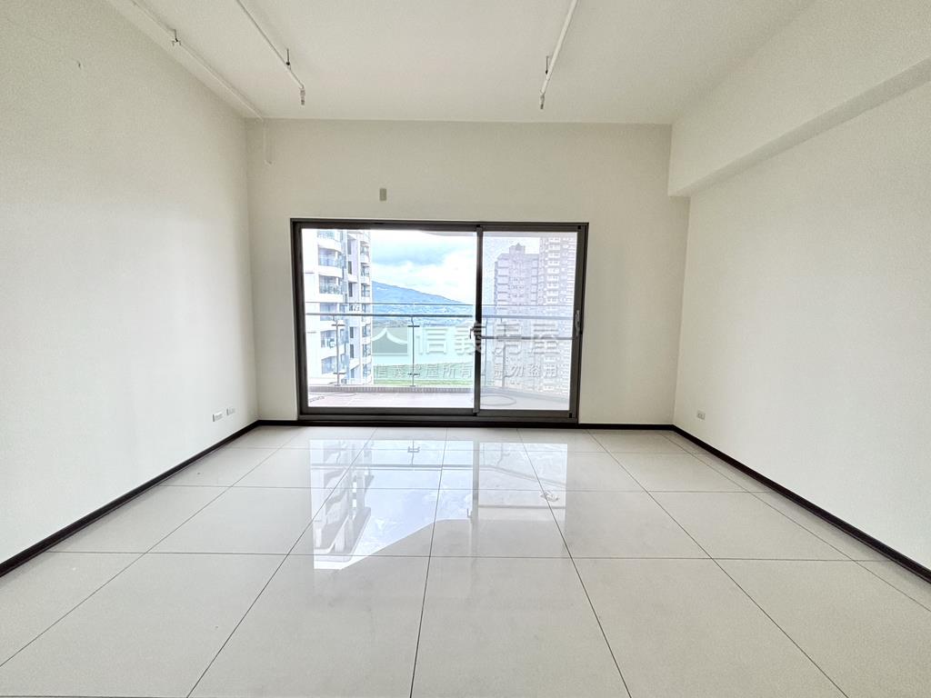 馥人灣山水畫名家房屋室內格局與周邊環境
