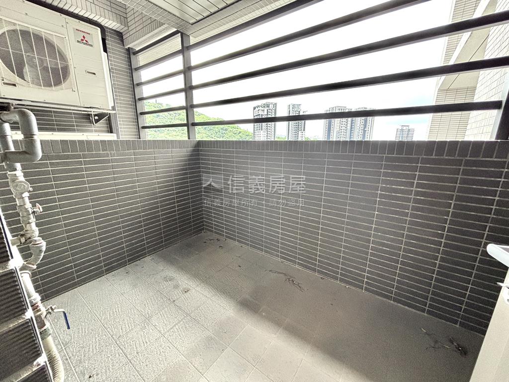 馥人灣山水畫名家房屋室內格局與周邊環境