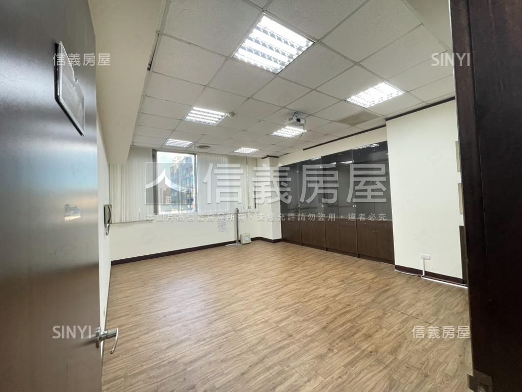 阿姆斯壯邊間採光廠辦房屋室內格局與周邊環境
