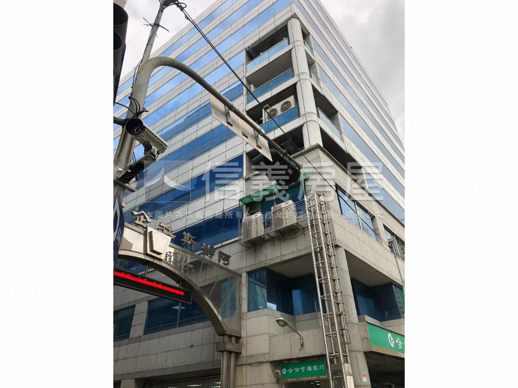 阿姆斯壯邊間採光廠辦房屋室內格局與周邊環境