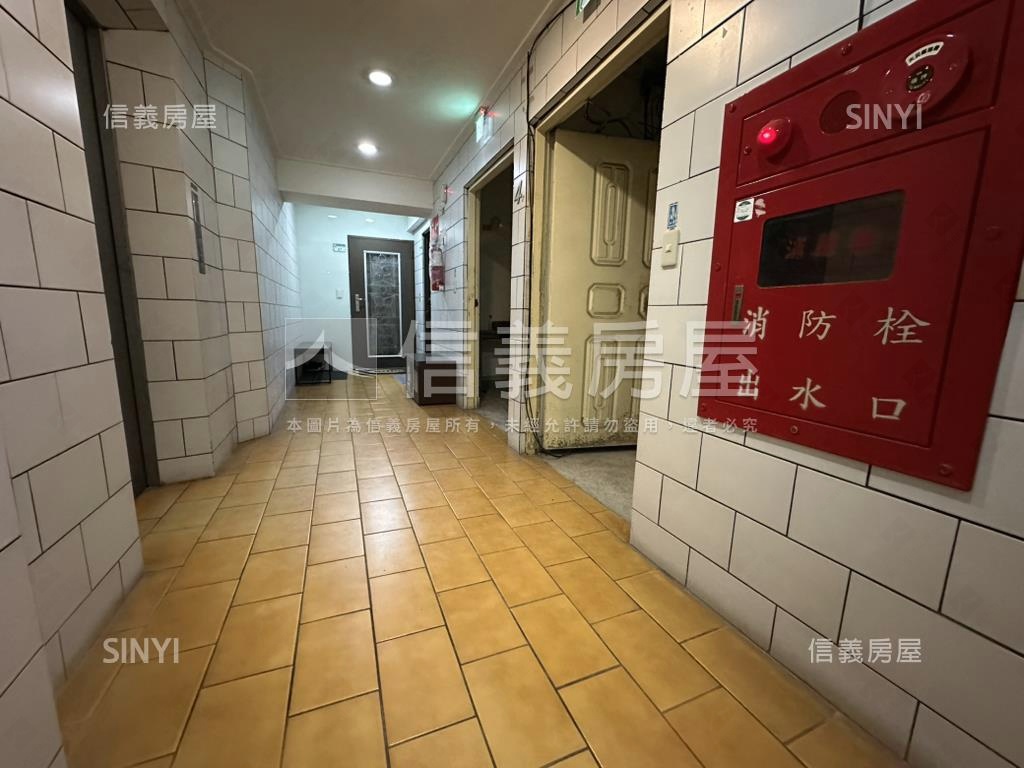 專任甲桂林三房美廈房屋室內格局與周邊環境