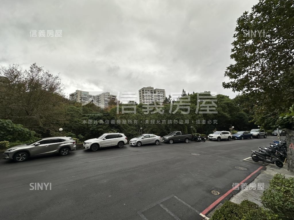 專任甲桂林三房美廈房屋室內格局與周邊環境