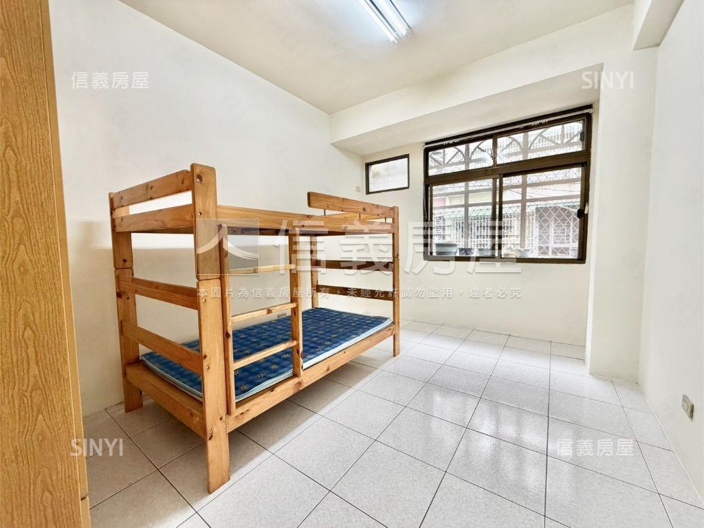 近區公所捷運方正美２樓房屋室內格局與周邊環境