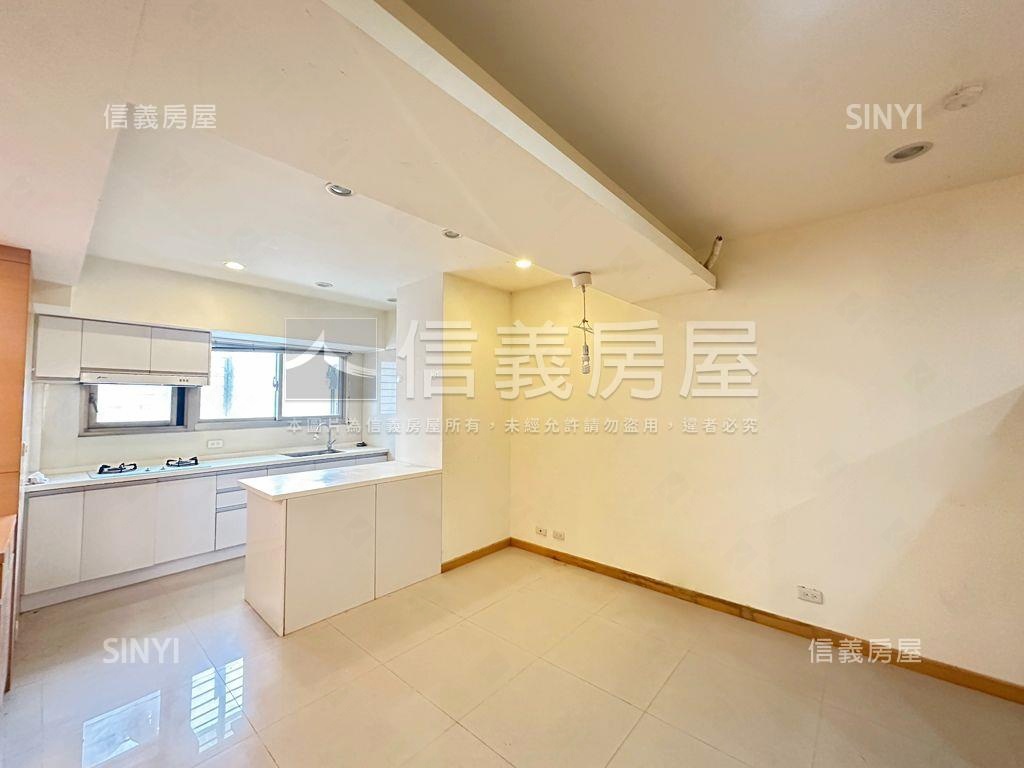 頂溪站景觀大樓附車位房屋室內格局與周邊環境