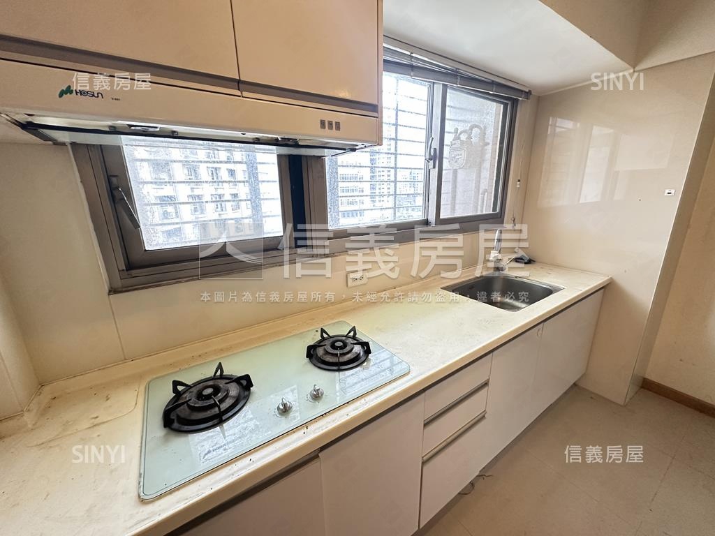 頂溪站景觀大樓附車位房屋室內格局與周邊環境
