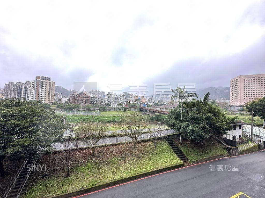 明臣河景未來捷運二房房屋室內格局與周邊環境