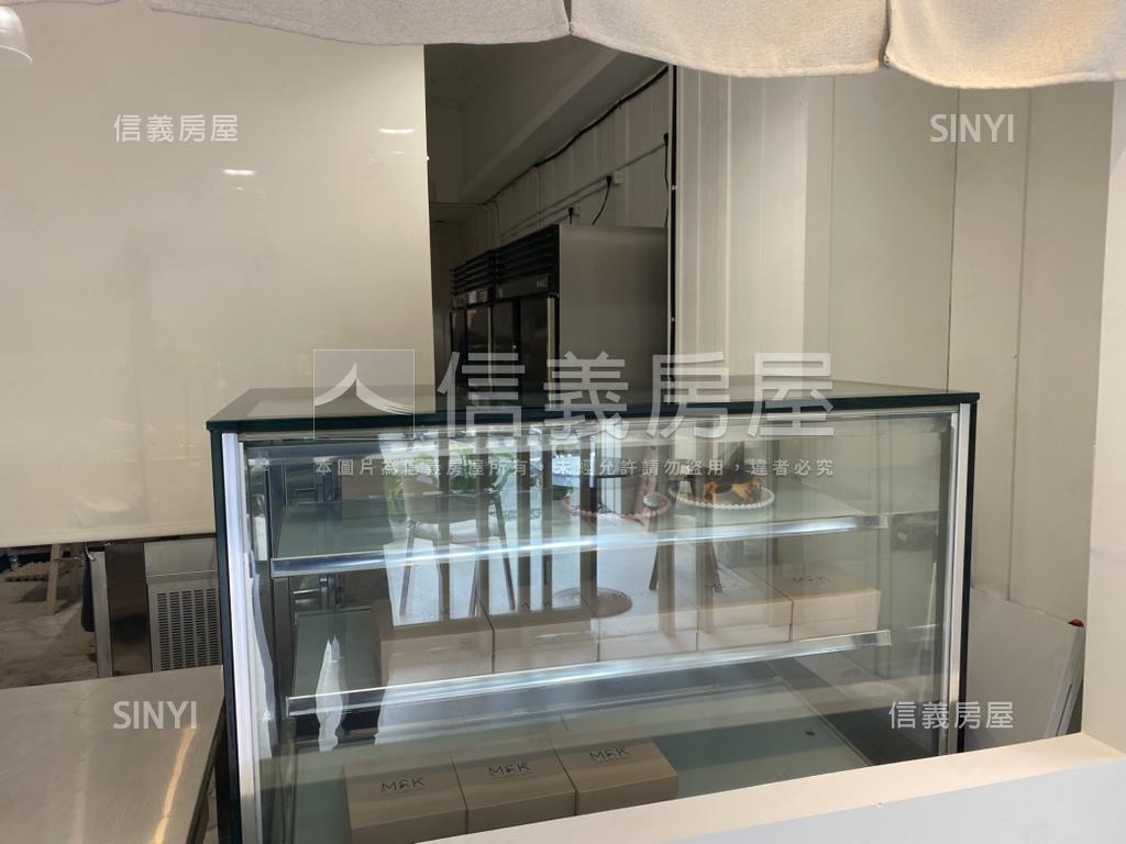 松山監理站旁金店面１房屋室內格局與周邊環境