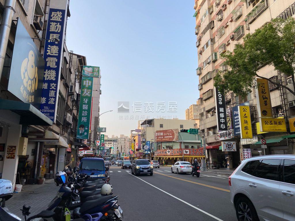 向上路黃金店面有車位房屋室內格局與周邊環境