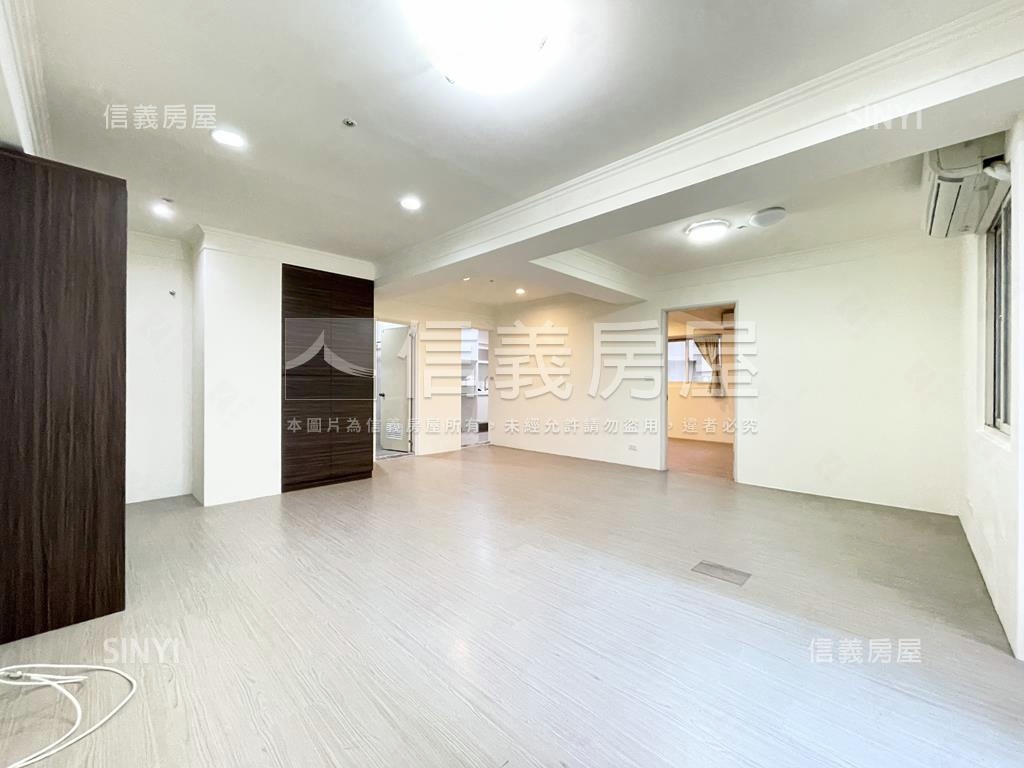 ⭐近捷運電梯３房房屋室內格局與周邊環境