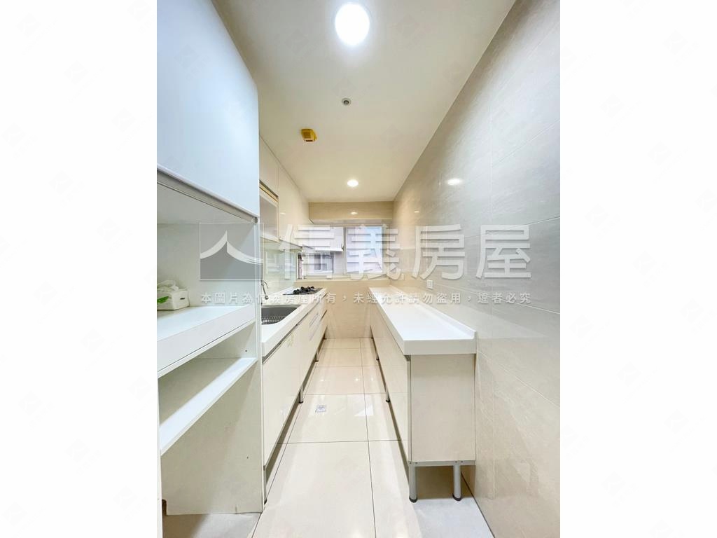 ⭐近捷運電梯３房房屋室內格局與周邊環境