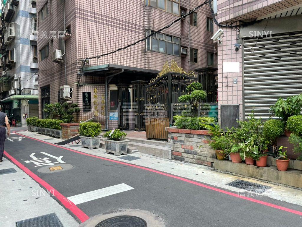 邊間面寬店辦房屋室內格局與周邊環境