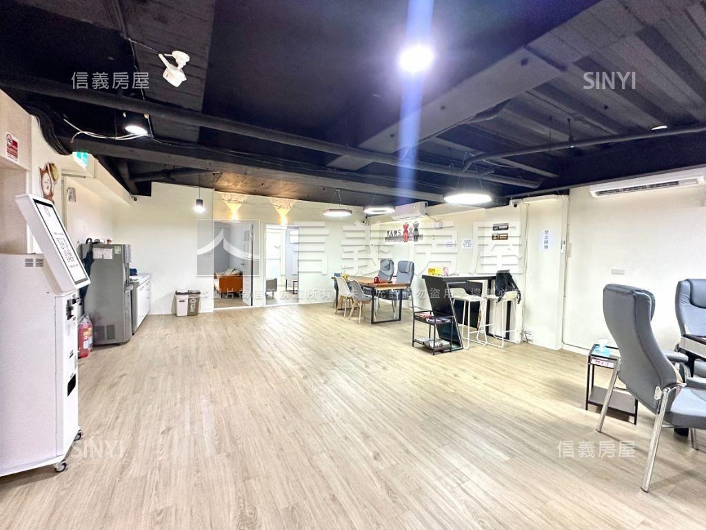 西區大坪數電梯華廈房屋室內格局與周邊環境
