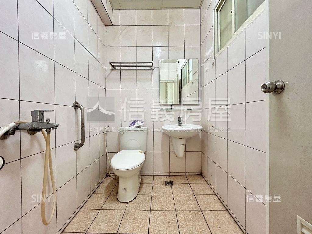 降價！！向心路臨路透天房屋室內格局與周邊環境