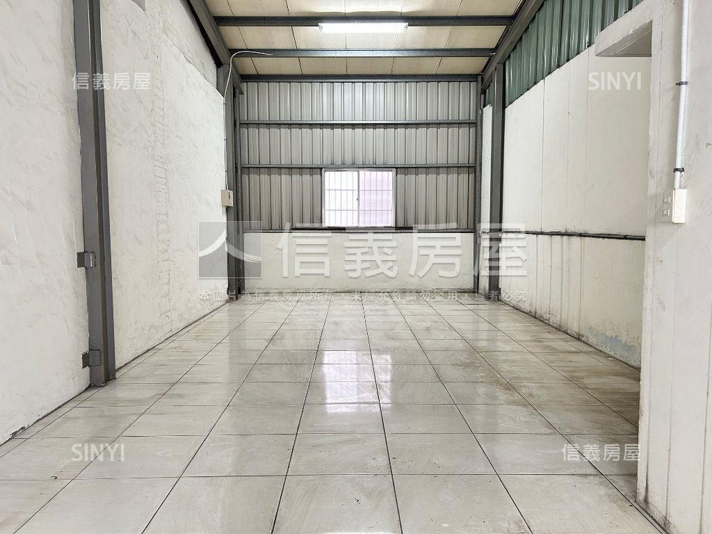 降價！！向心路臨路透天房屋室內格局與周邊環境