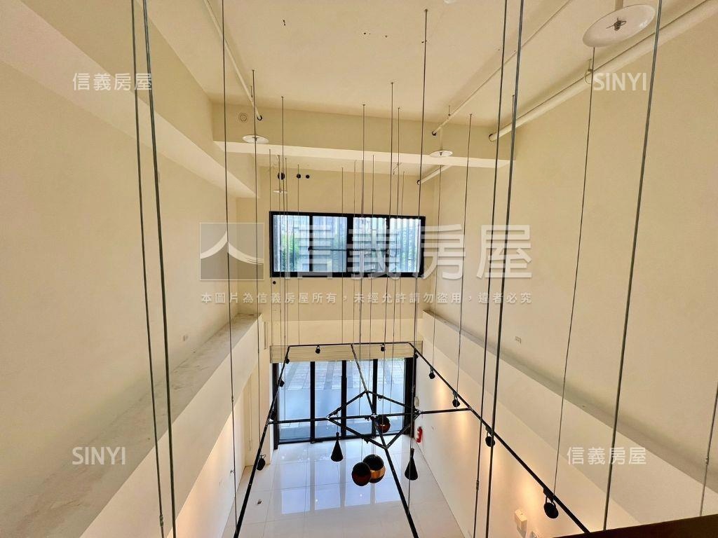 店面臨２０米路㊝合法面積房屋室內格局與周邊環境