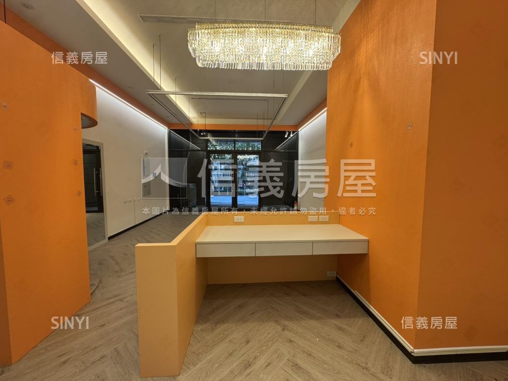 央北樂菲莊園邊間轉角店面房屋室內格局與周邊環境