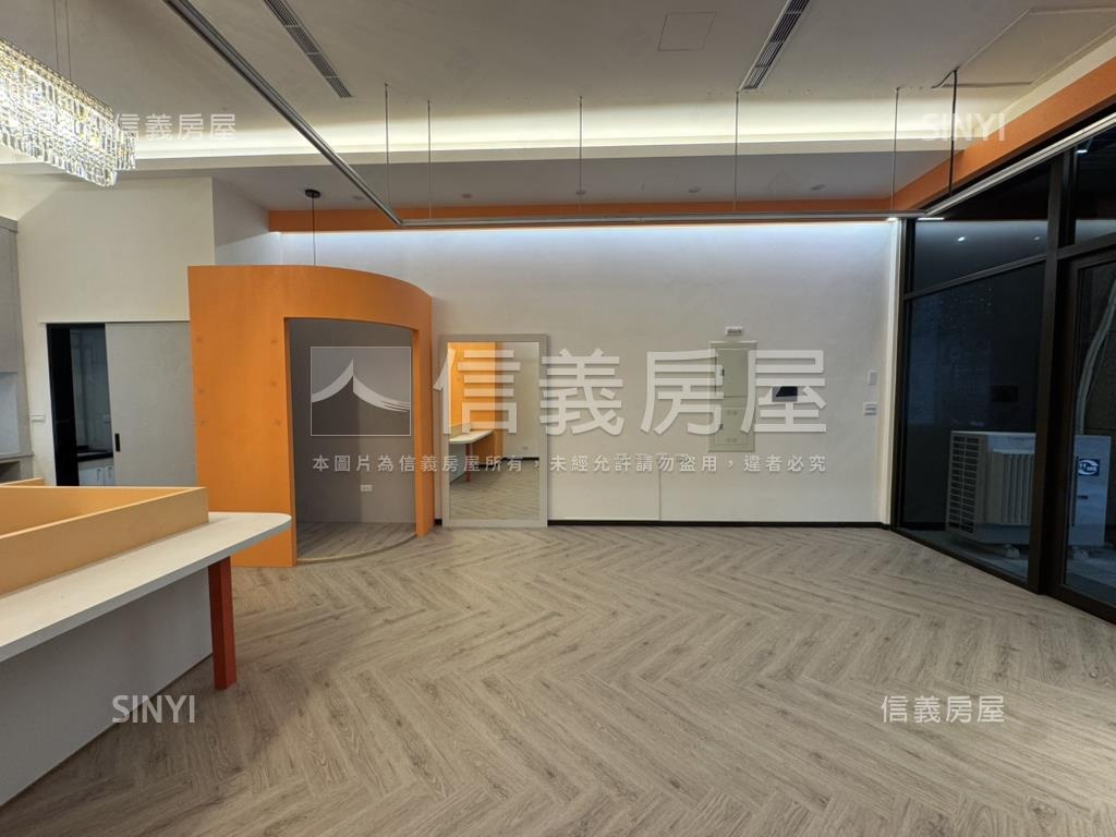 央北樂菲莊園邊間轉角店面房屋室內格局與周邊環境