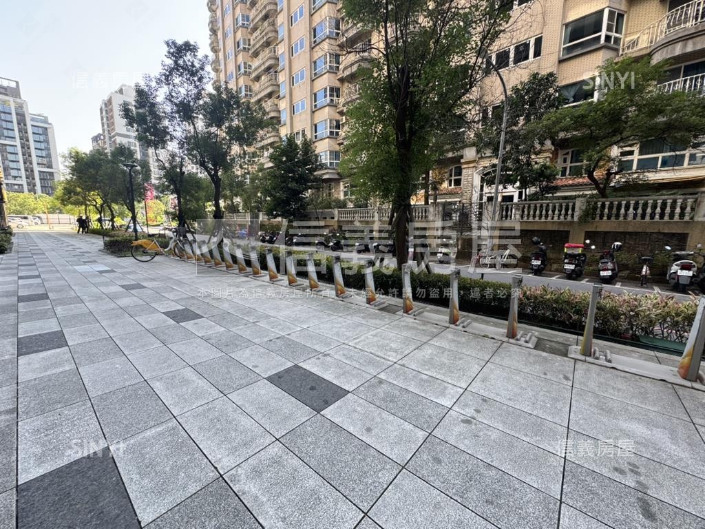 央北樂菲莊園邊間轉角店面房屋室內格局與周邊環境