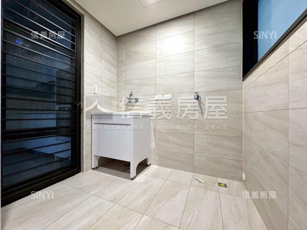 新！誠售！寶輝三房雙車位房屋室內格局與周邊環境