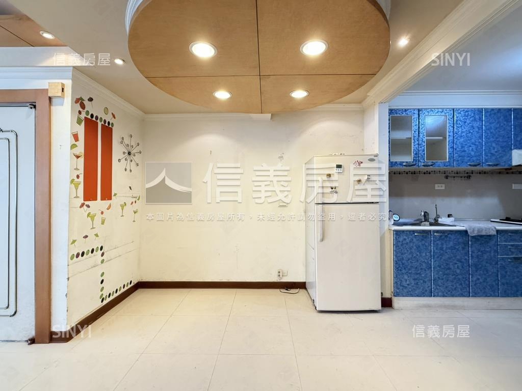 忠誠商圈都更潛力公寓房屋室內格局與周邊環境
