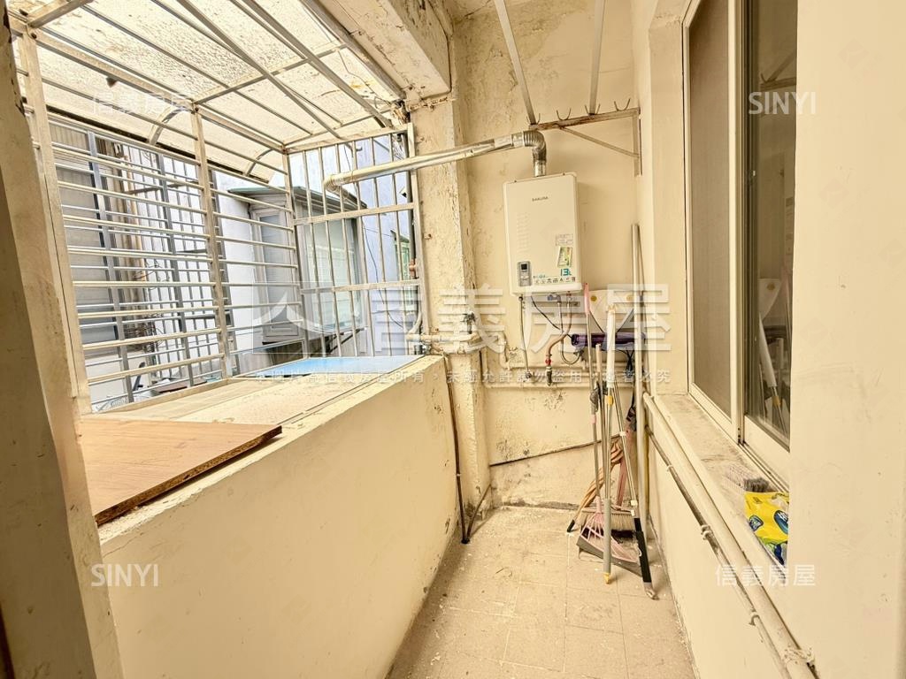 忠誠商圈都更潛力公寓房屋室內格局與周邊環境