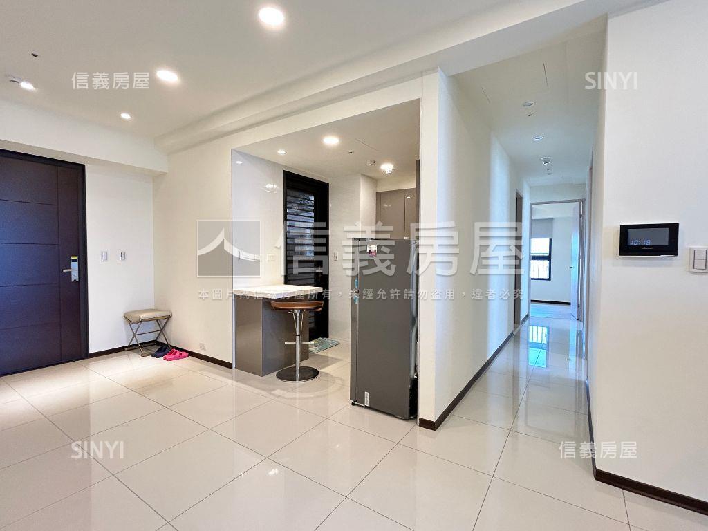 浩瀚ＭＶＰ高樓層三房平車房屋室內格局與周邊環境