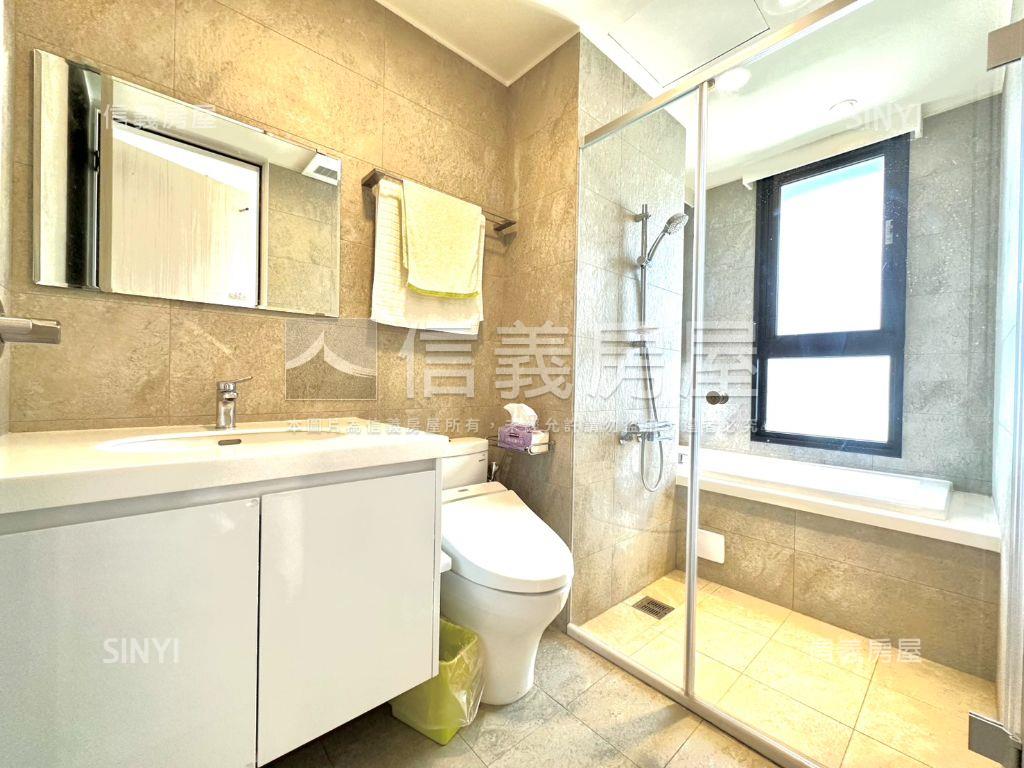 浩瀚ＭＶＰ高樓層三房平車房屋室內格局與周邊環境