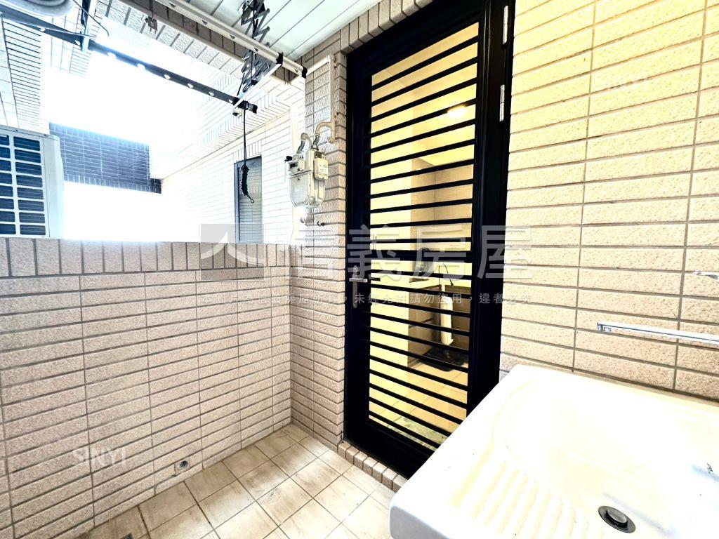 浩瀚ＭＶＰ高樓層三房平車房屋室內格局與周邊環境