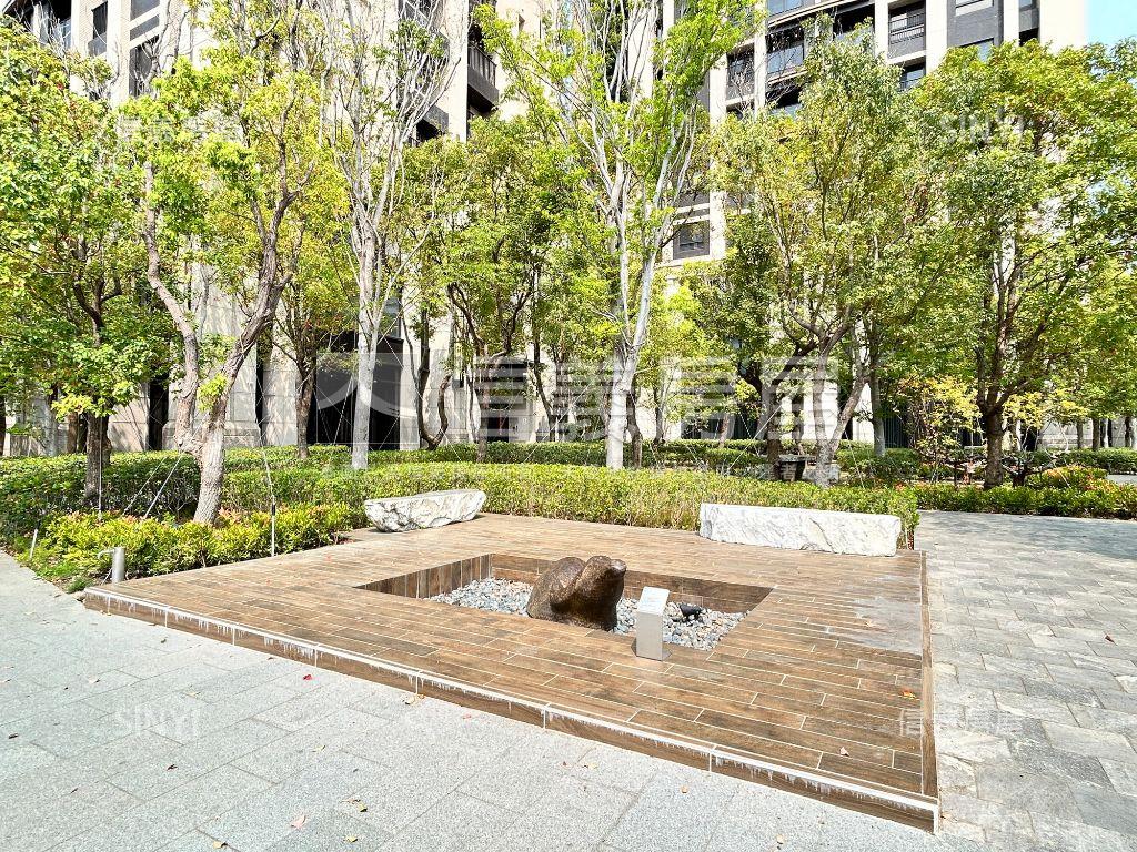 浩瀚ＭＶＰ高樓層三房平車房屋室內格局與周邊環境