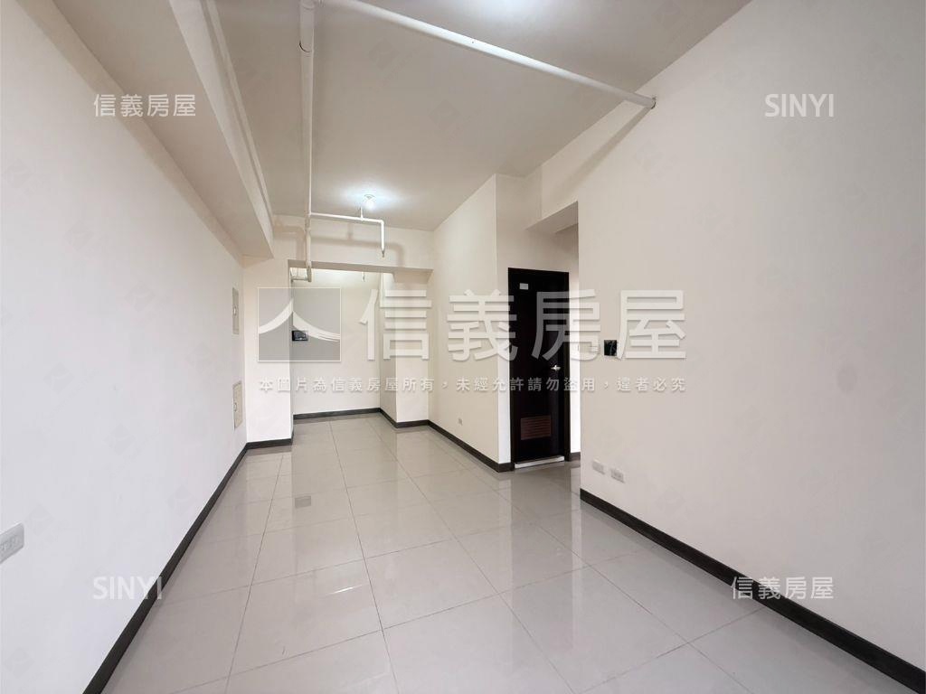 次頂樓的理想兩房車位居所房屋室內格局與周邊環境