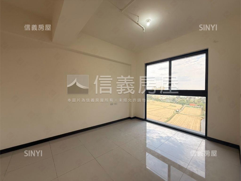 次頂樓的理想兩房車位居所房屋室內格局與周邊環境