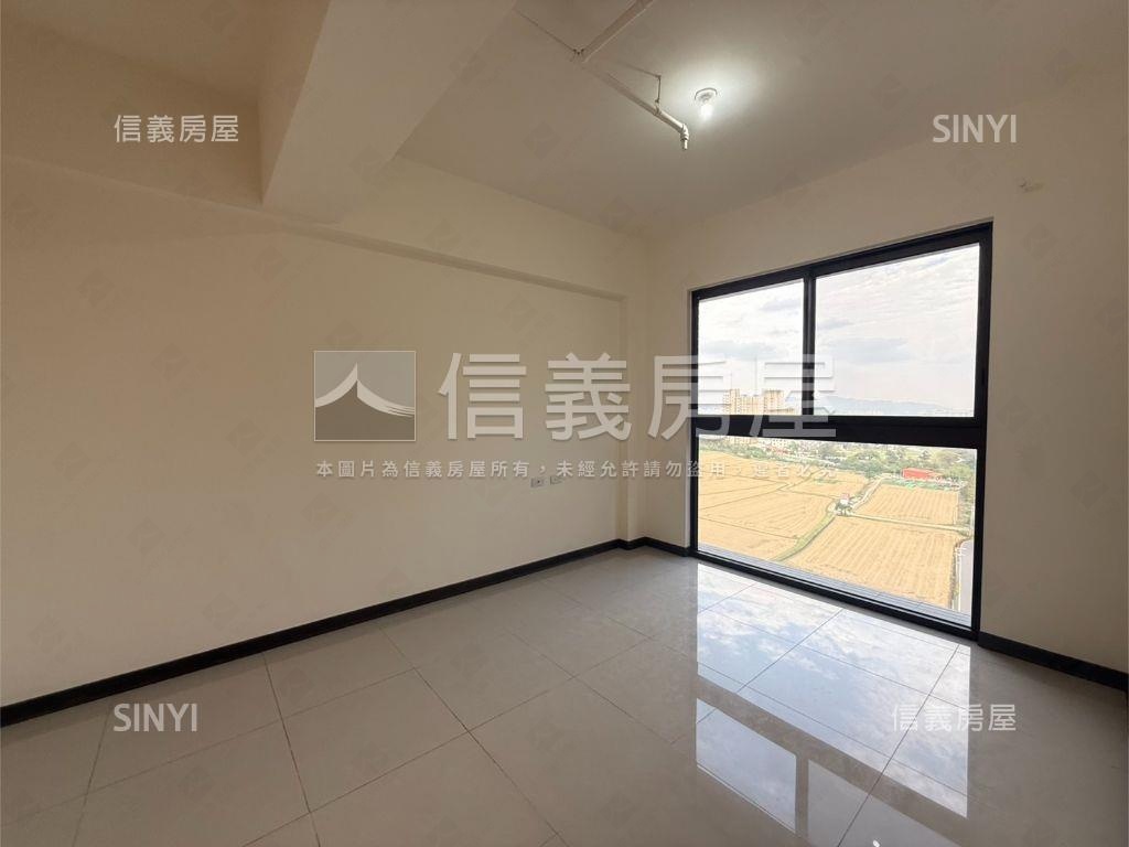 次頂樓的理想兩房車位居所房屋室內格局與周邊環境