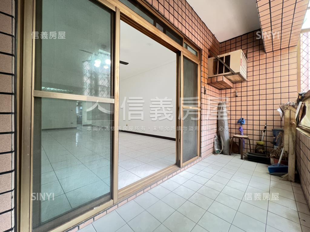 中國江山大氣磅礡房屋室內格局與周邊環境