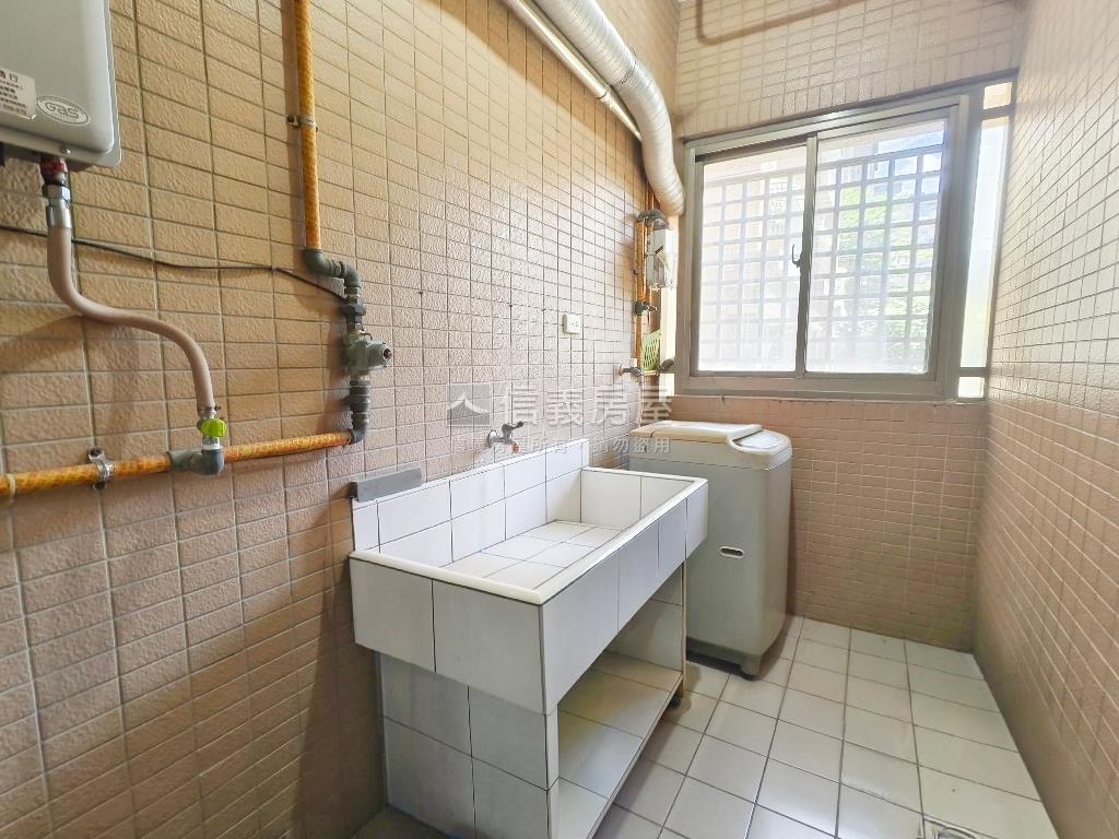 僑愛國宅－質感好屋況佳房屋室內格局與周邊環境