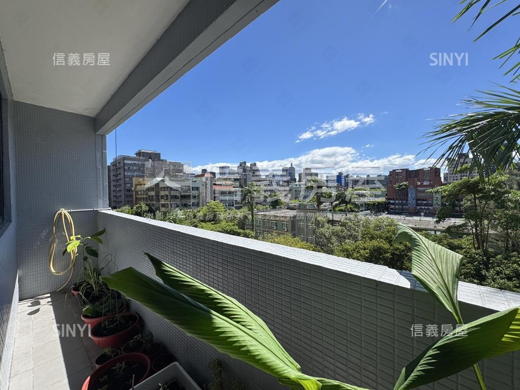 安和首都面校園樹海坡車房屋室內格局與周邊環境