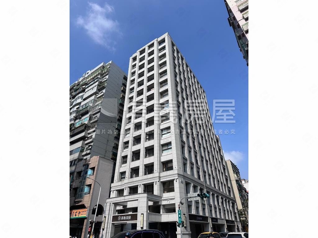 府中捷運新板樂睦美妝空間房屋室內格局與周邊環境