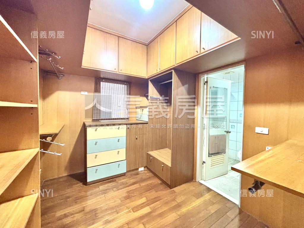 宏和觀邸車庫採光透天房屋室內格局與周邊環境