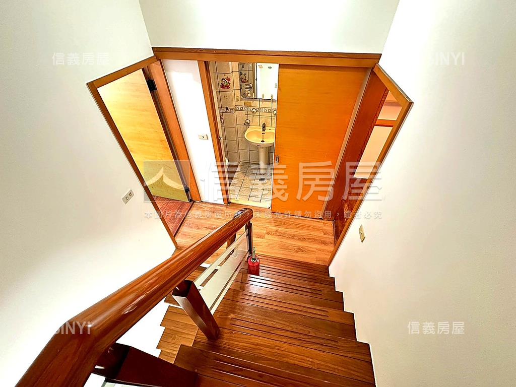 宏和觀邸車庫採光透天房屋室內格局與周邊環境