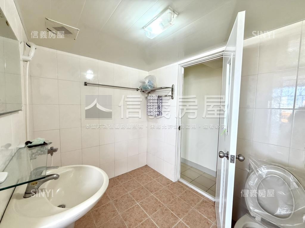 屋況好地點好金三房房屋室內格局與周邊環境