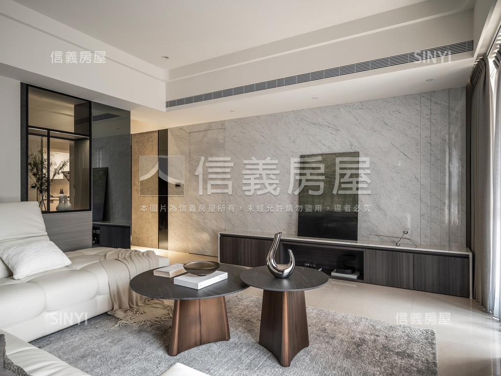 龍呈次頂樓獨戶景觀名邸房屋室內格局與周邊環境