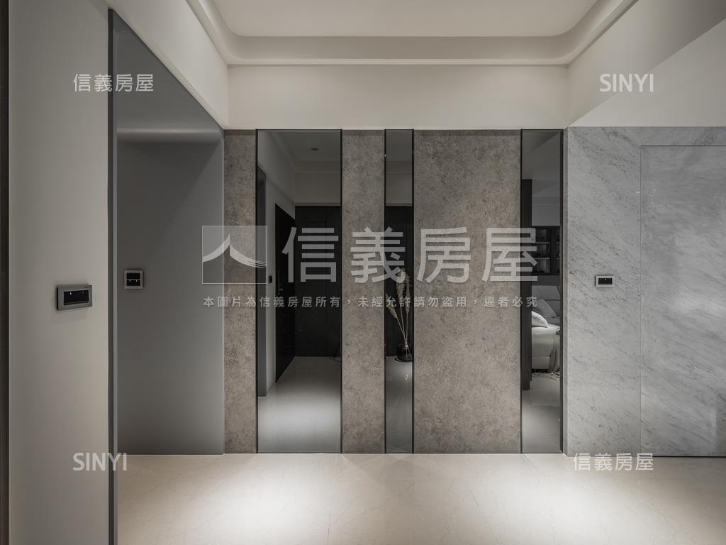 龍呈次頂樓獨戶景觀名邸房屋室內格局與周邊環境